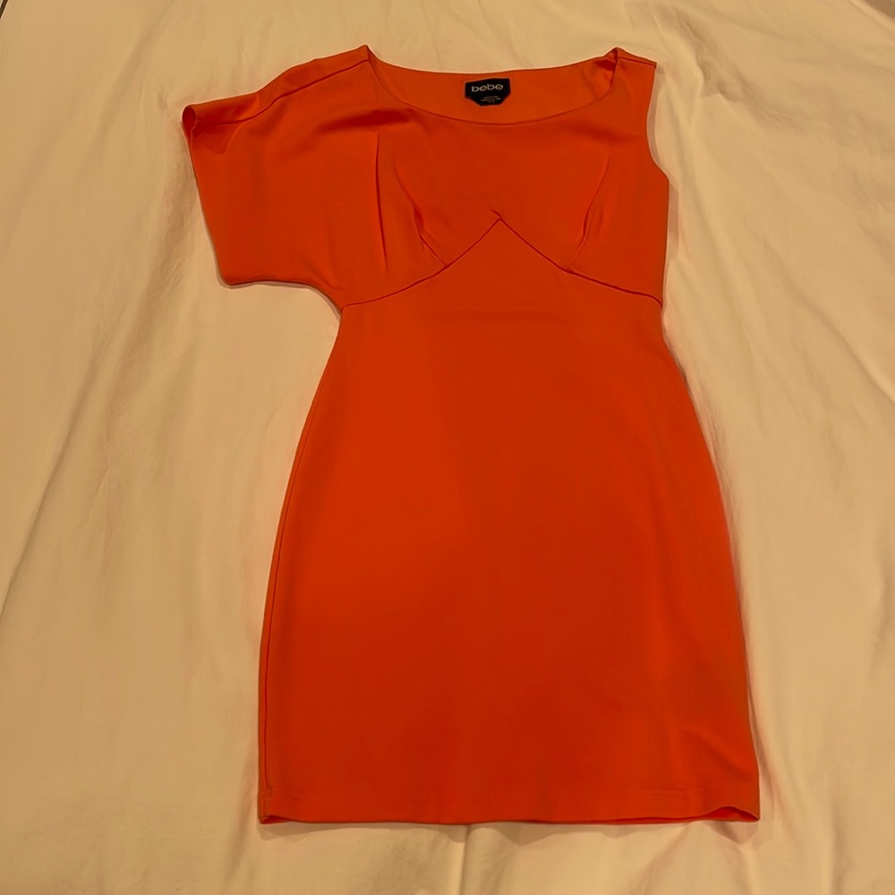 Bebe dress never worn size xs orange coral color